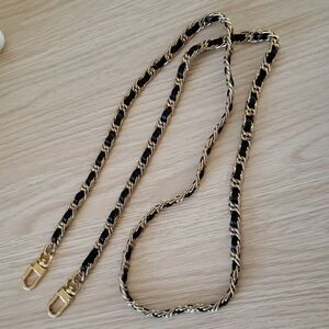 Elegant Black and Gold Bag Chain Strap